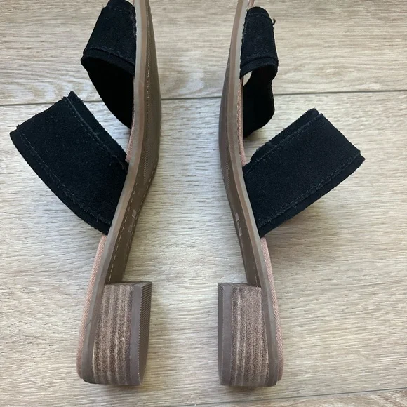 TOMS Women's Black Double Strap Sandals - Picture 5 of 5